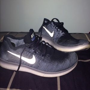 Nike Flyknit Free Run